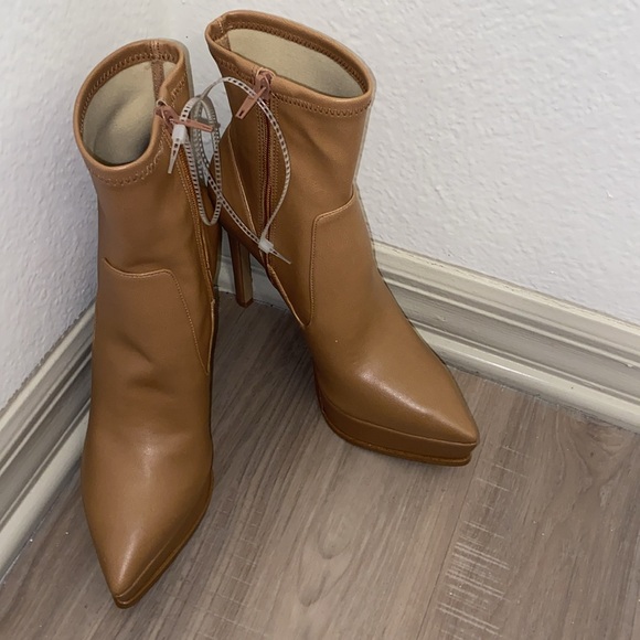 gianni bini tan coburn stretch heels - Picture 4 of 11
